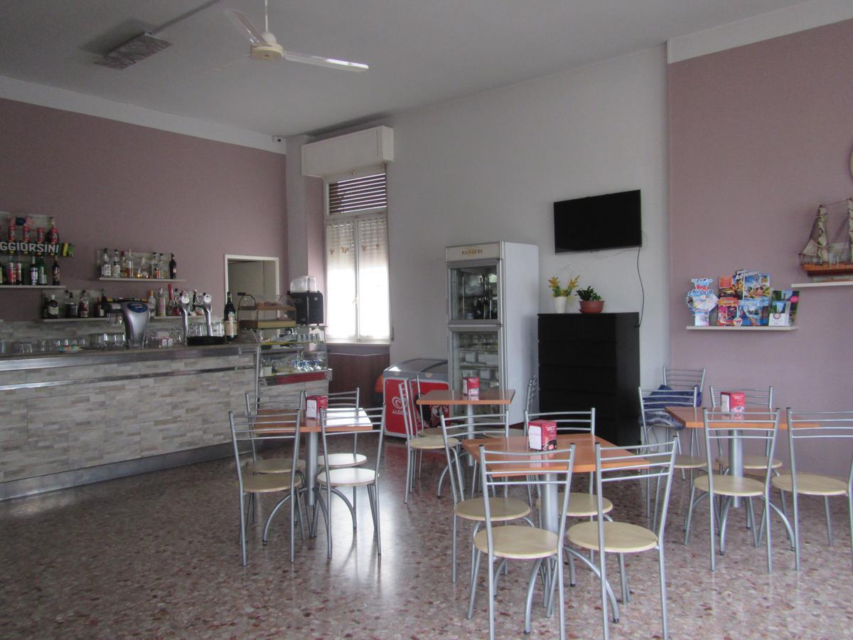Lo Scoglio Hotel Castelnuovo del Garda Buitenkant foto